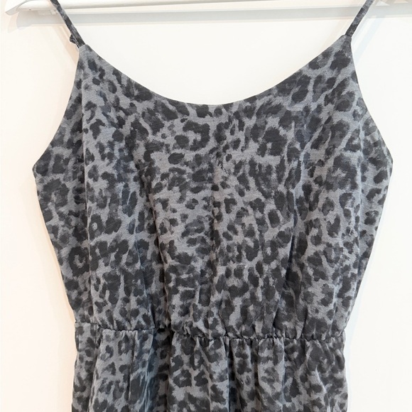 🖤 GREAT Condition: Old Navy Black and Gray Spaghetti Strap Midi Sundress - Picture 3 of 8